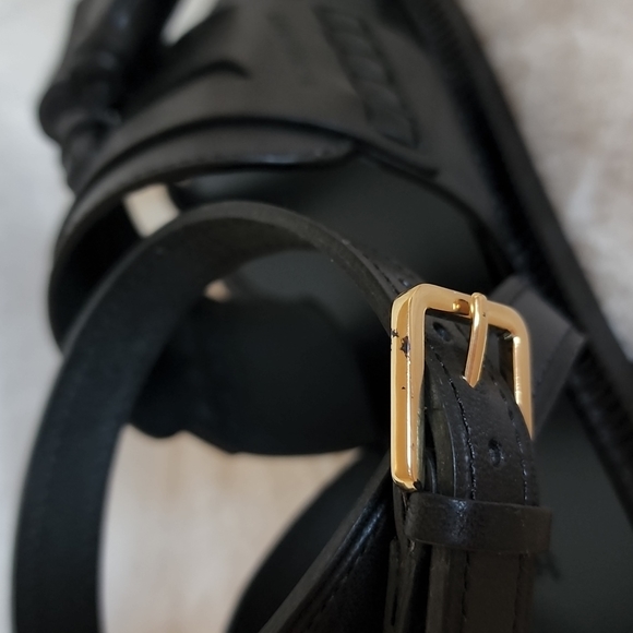 Burberry black flat leather sandals, size 35 - Picture 5 of 5